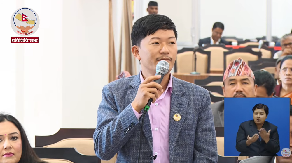 ‘ढुंगा बोल्छ तर मान्छे बोल्दैन’ भन्दै प्रधानमन्त्रीमाथि सांसद राईको कटाक्ष